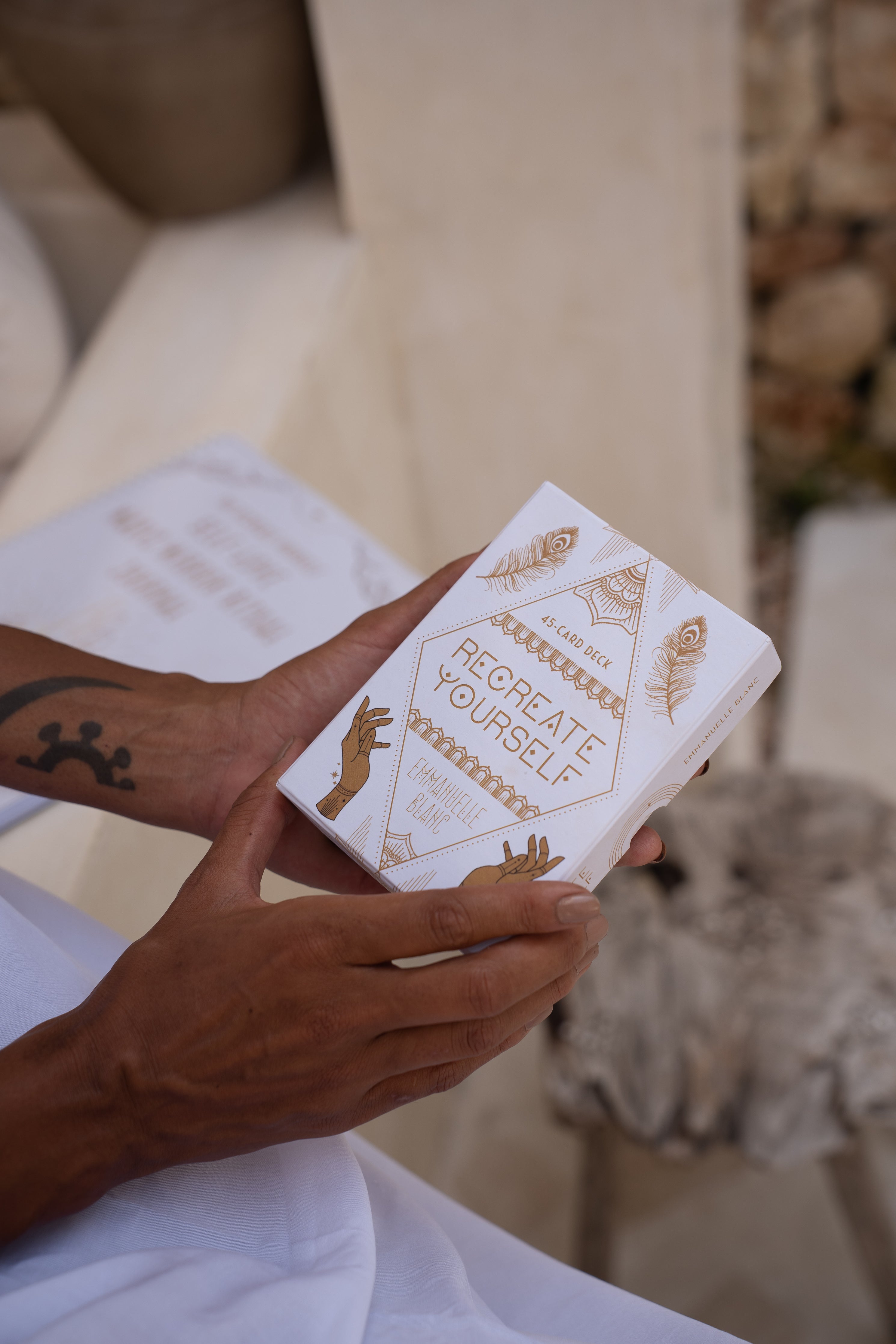 The Recreate Yourself deck is an essentials all-in-one tool for personal growth and self-discovery for those who want to embark on a transformative journey.